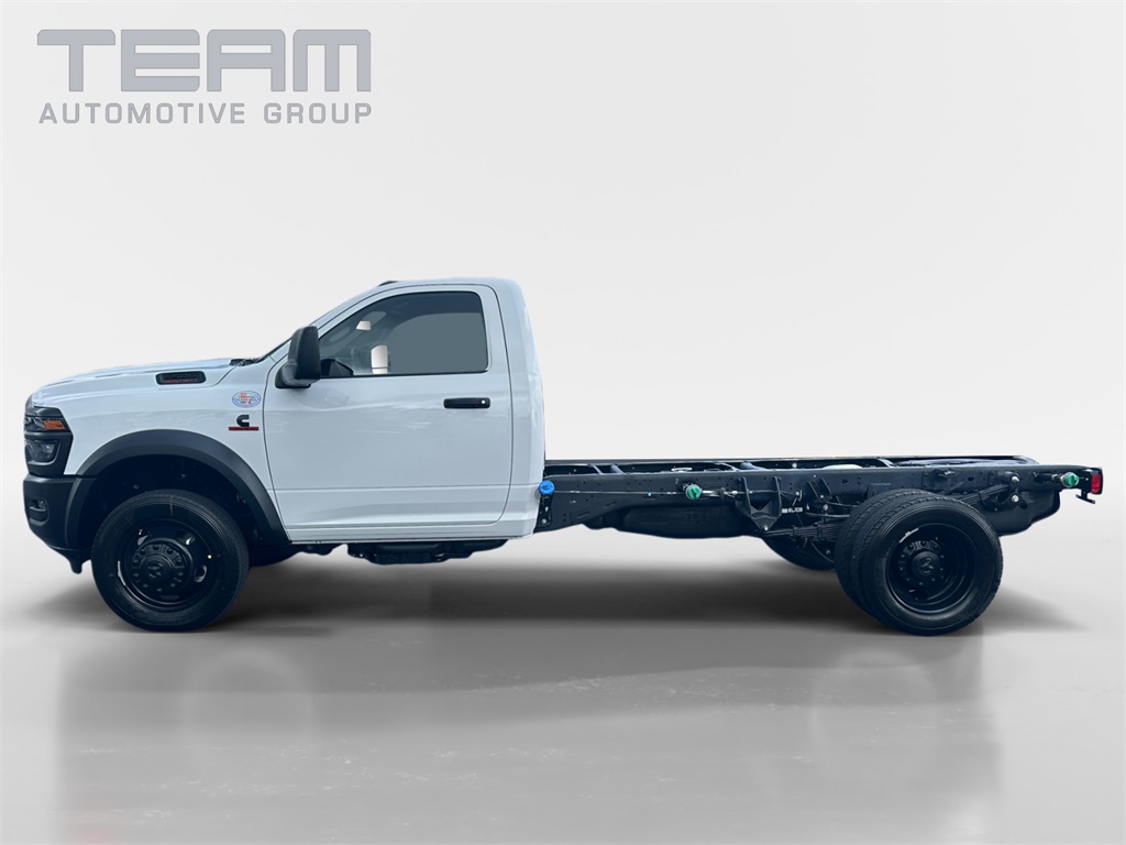 2025 Ram 5500 Tradesman photo 3