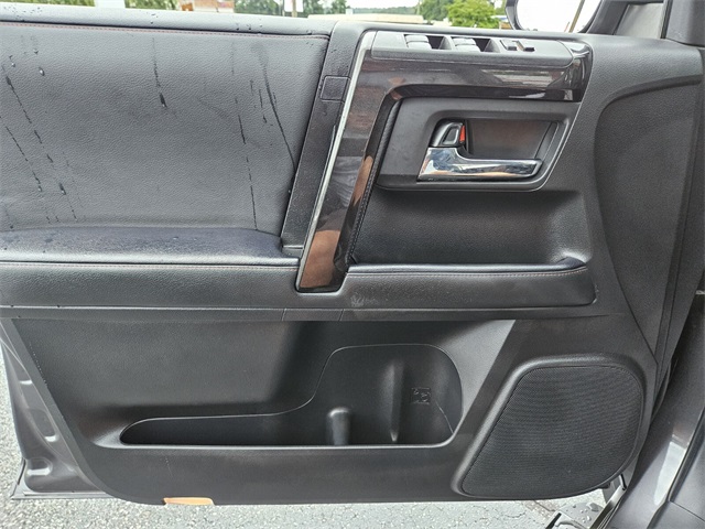2020 Toyota 4Runner Base photo 30
