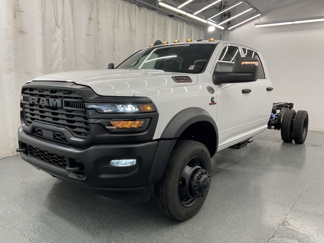 2025 Ram 5500 Tradesman photo 4