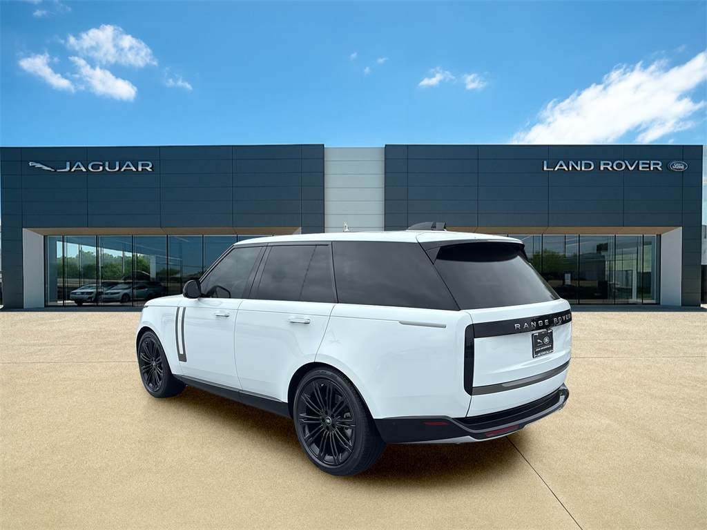 2025 Land Rover Range Rover SE photo 2