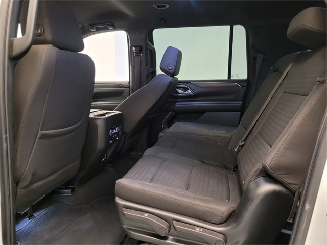 2023 Chevrolet Suburban LS photo 5