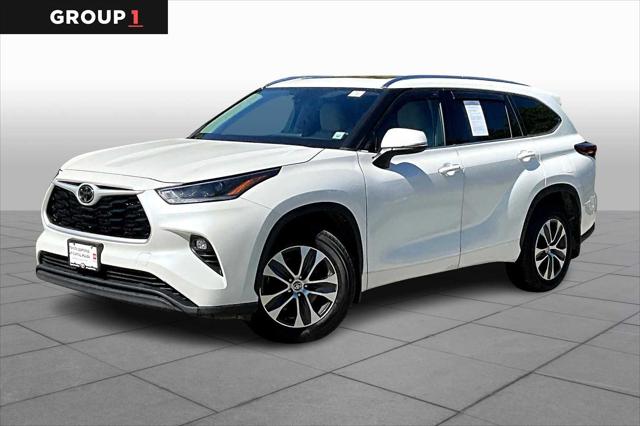 2021 Toyota Highlander XLE's photo