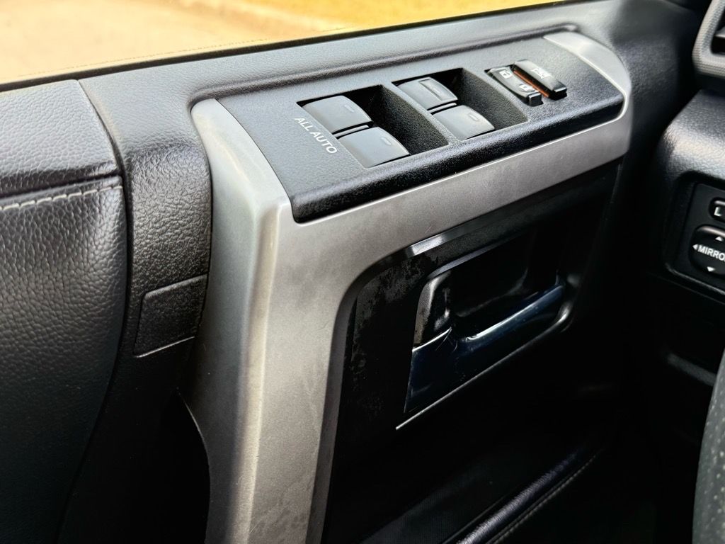 2023 Toyota 4Runner SR5 photo 21