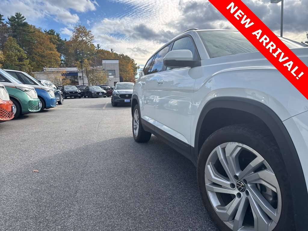 2022 Volkswagen Atlas V6 SE Technology photo 2