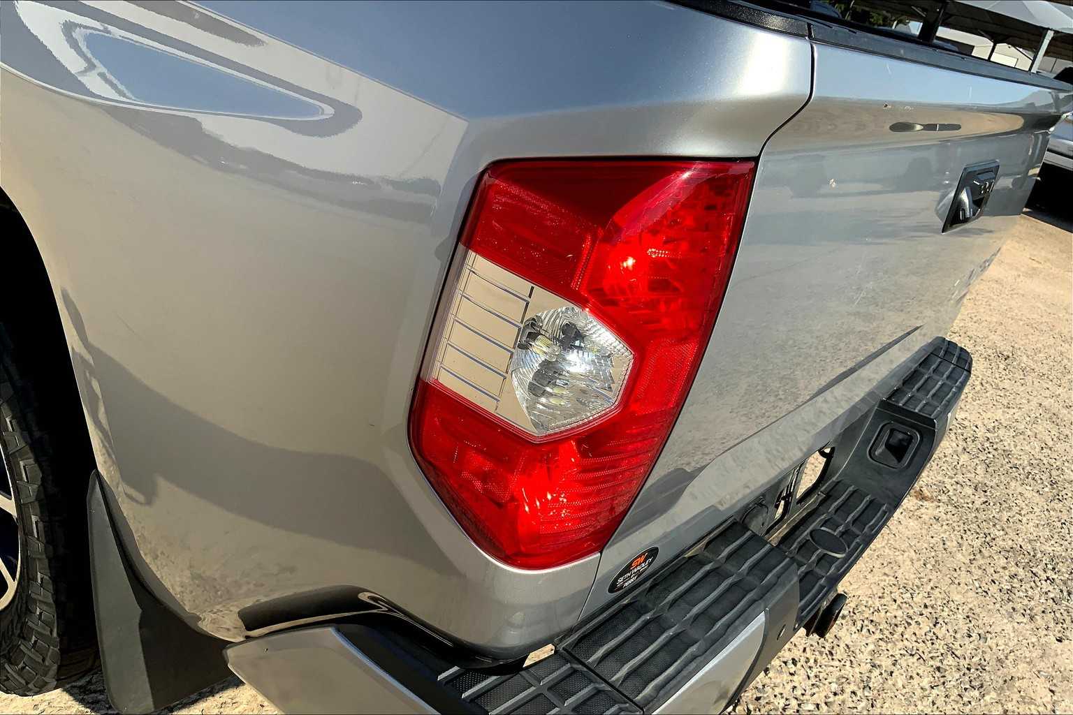 2017 Toyota Tundra Limited photo 26