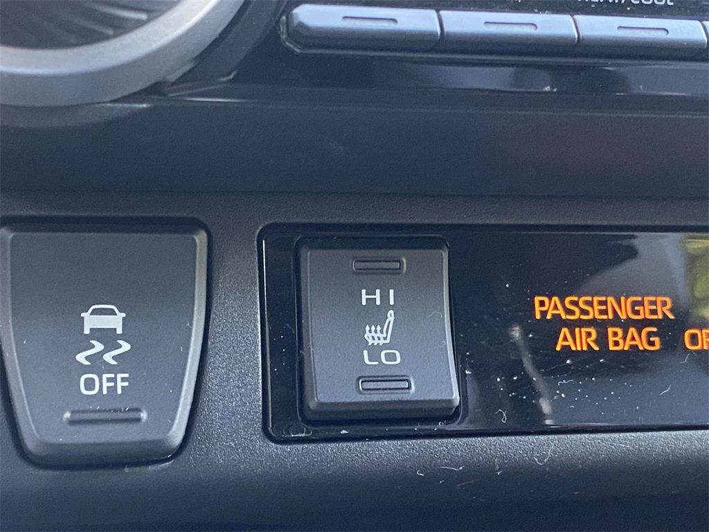 2022 Toyota RAV4 Hybrid XSE photo 20