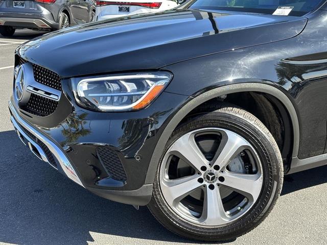 2023 Mercedes Benz GLC 300 4MATIC photo 2
