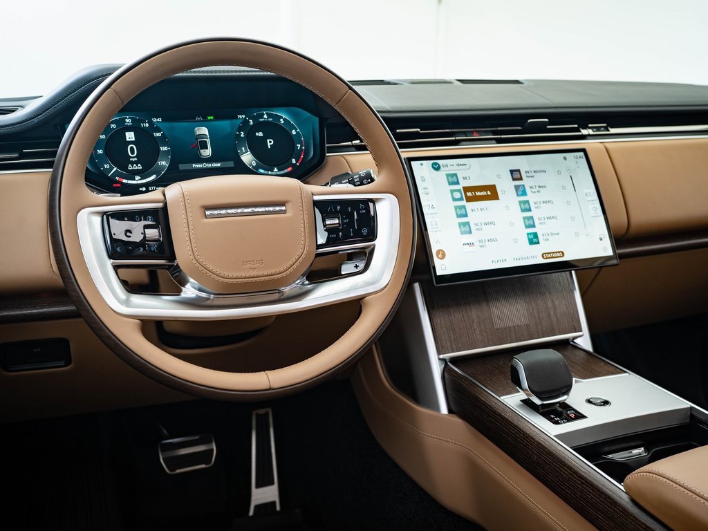 2025 Land Rover Range Rover Autobiography photo 22