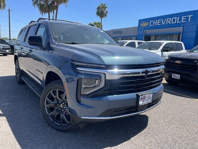 2025 Chevrolet Suburban LS's photo