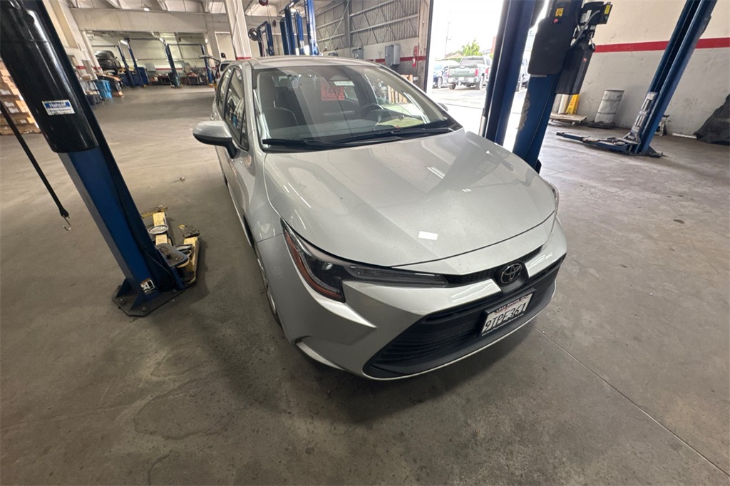 Used 2025 Toyota Corolla LE with VIN JTDB4MEE8S3030079 for sale in Kansas City