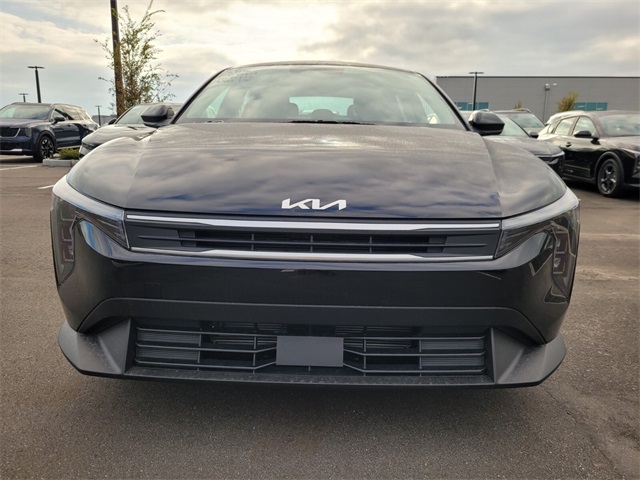 2025 Kia K4 LXS photo 2