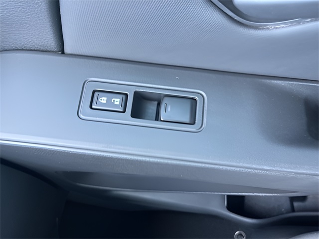 2022 Nissan Frontier S photo 14