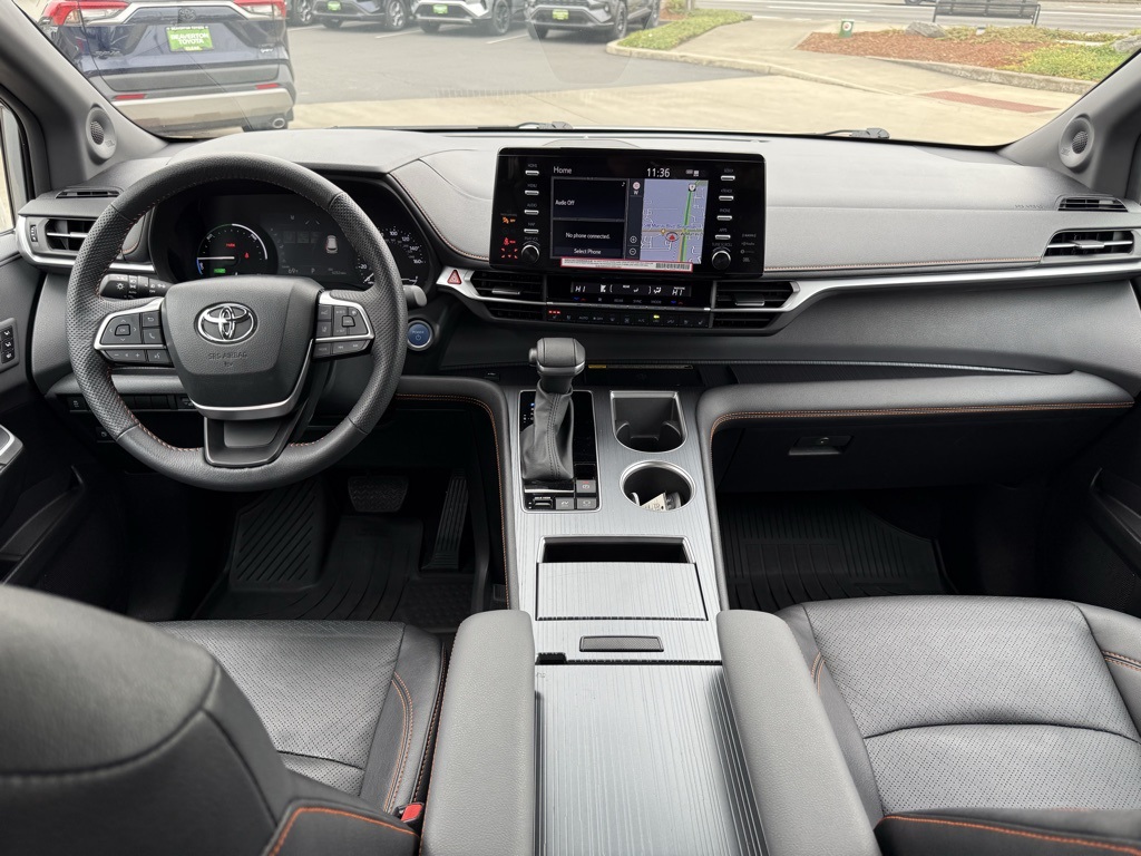 2024 Toyota Sienna XSE photo 12