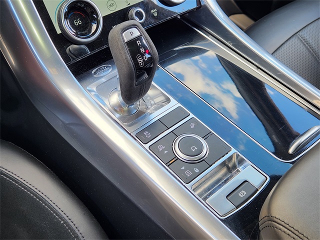 2019 Land Rover Range Rover Sport HST photo 18