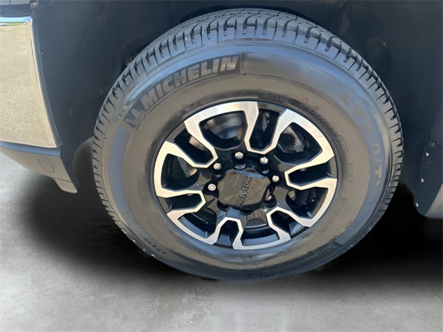 2020 Gmc Sierra SLE photo 6