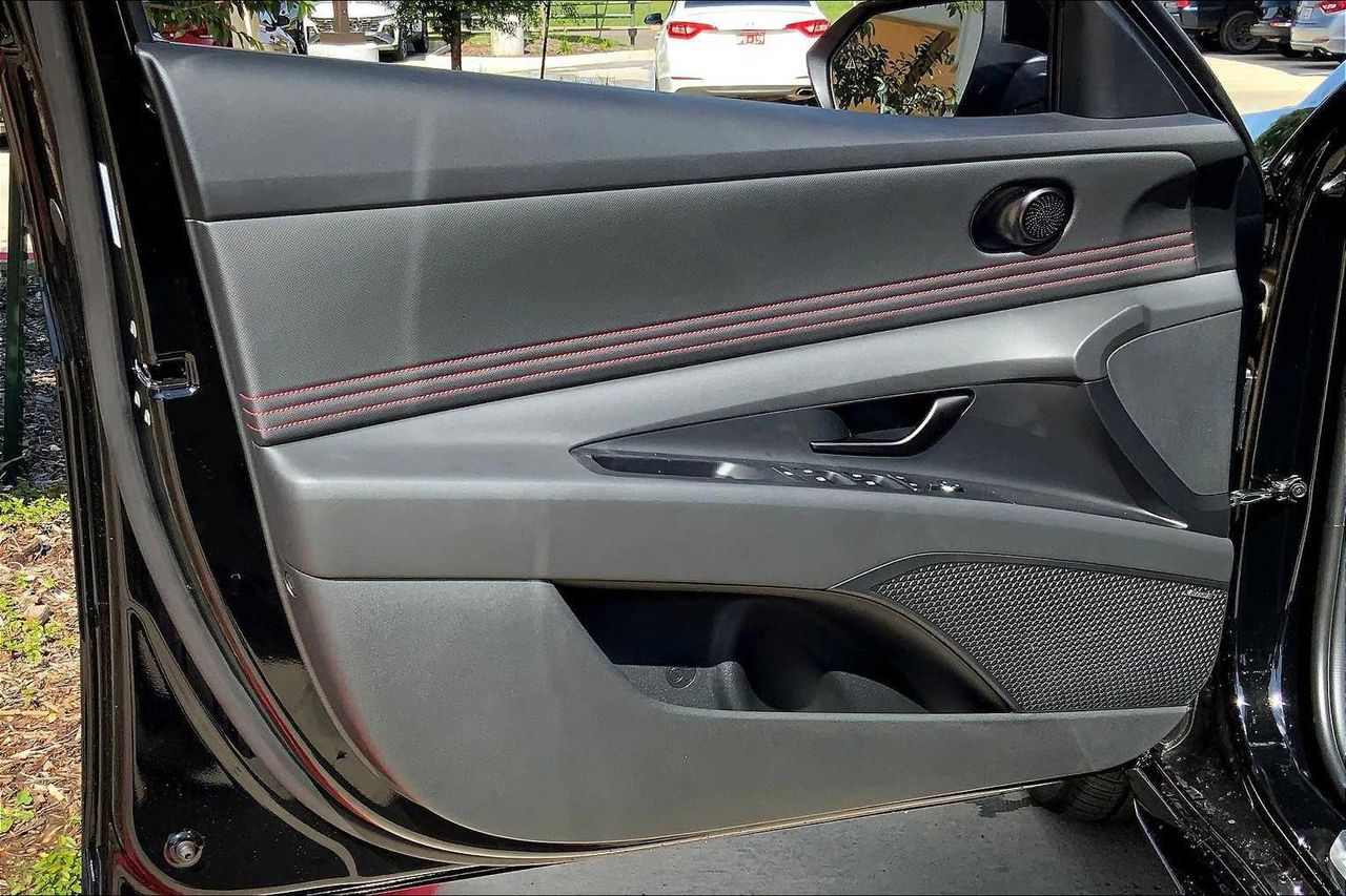 2025 Hyundai Elantra N Line photo 10