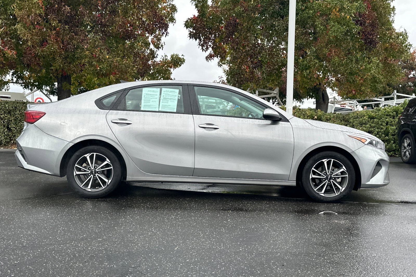 2023 Kia Forte LXS photo 3