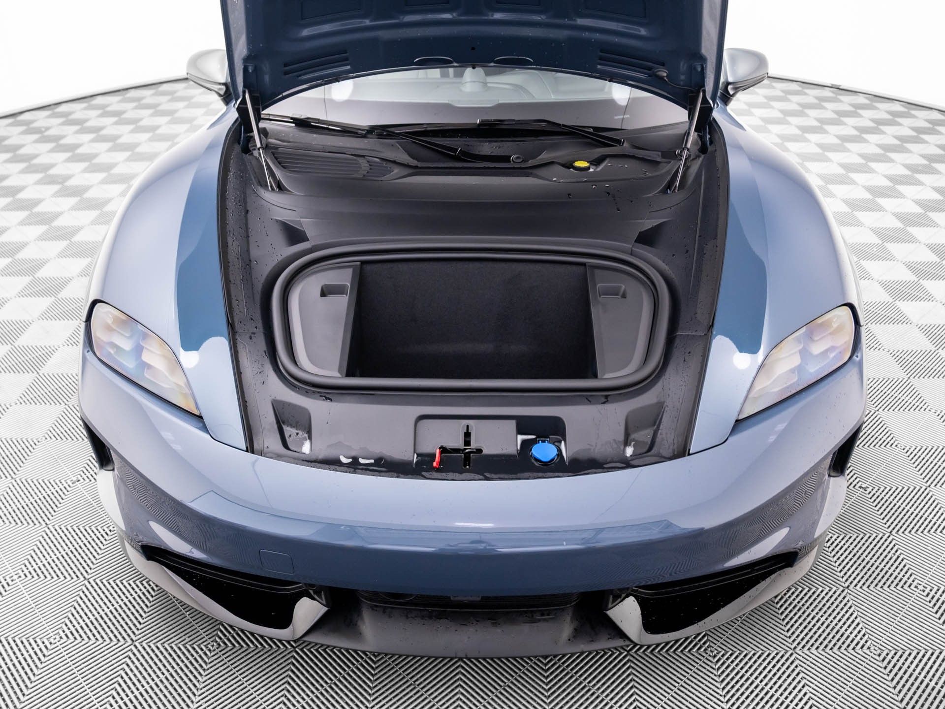 2025 Porsche Taycan GTS photo 27