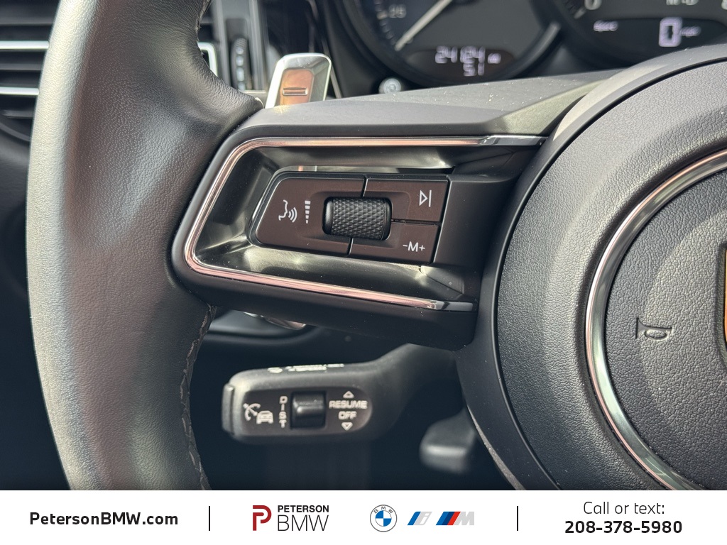 2024 Porsche Macan Base photo 22