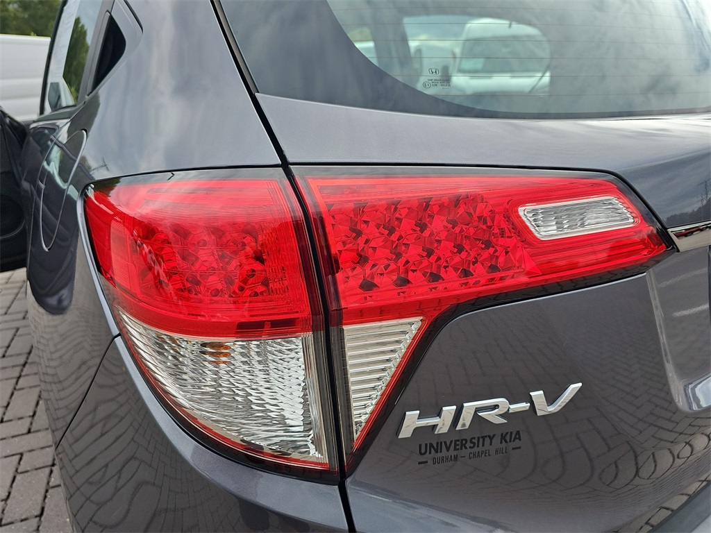 2022 Honda HR-V LX photo 29