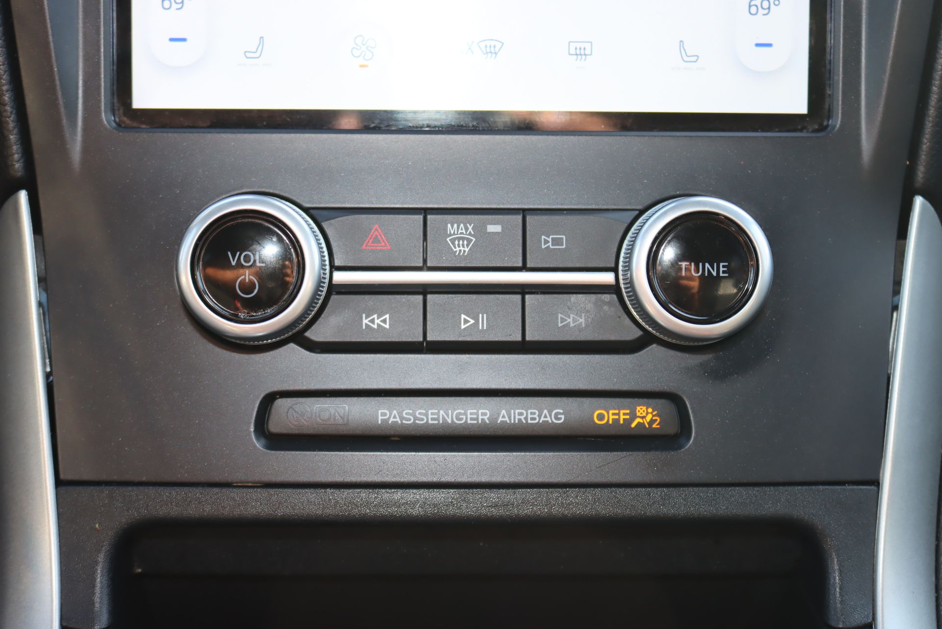 2022 Ford Edge ST photo 13