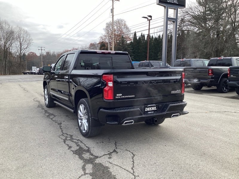 2026 Chevrolet Silverado 1500 High Country photo 2