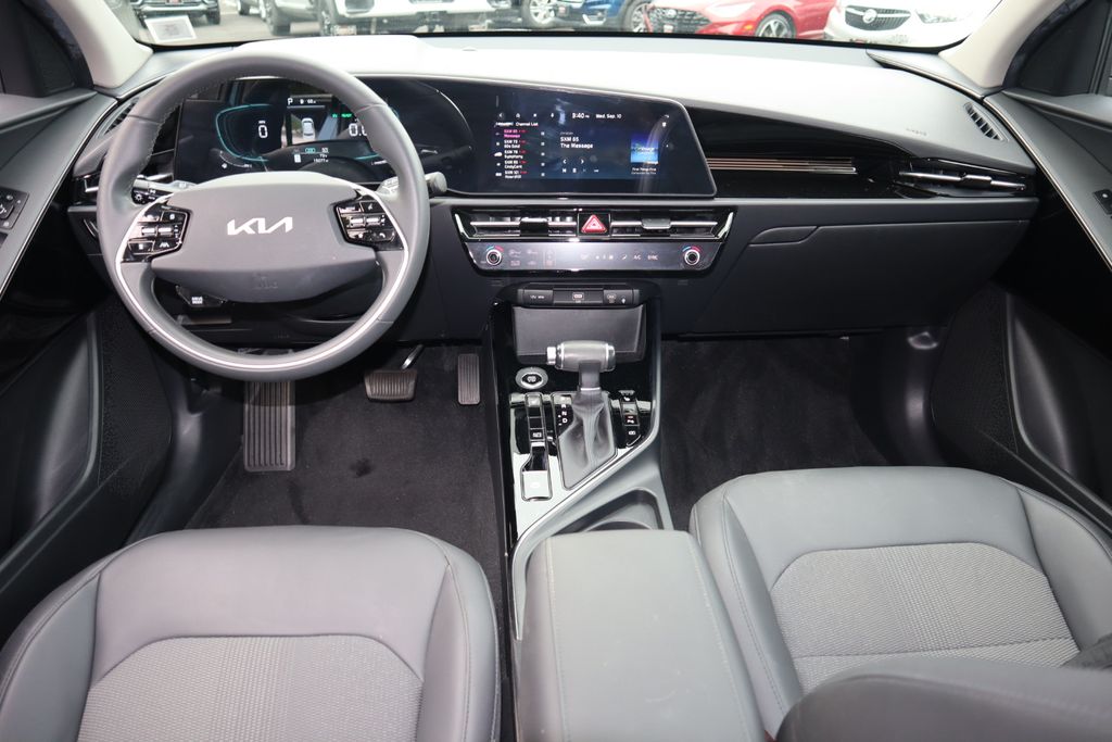 2024 Kia Niro EX photo 12