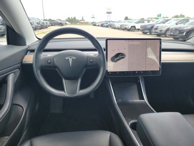 2018 Tesla Model 3 Long Range photo 3