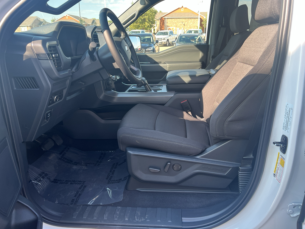 2025 Ford F-150 XLT photo 21
