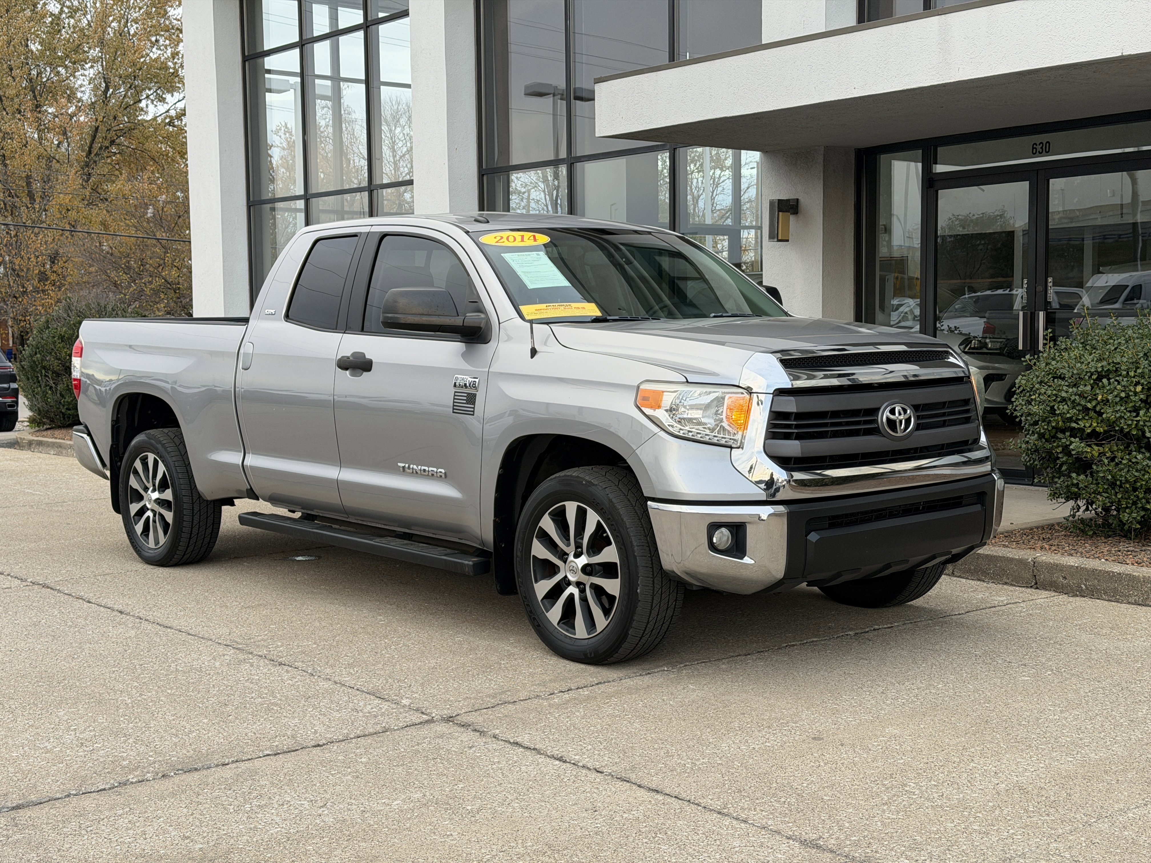 Used 2014 Toyota Tundra SR5 with VIN 5TFRY5F17EX167550 for sale in Jeffersonville, IN