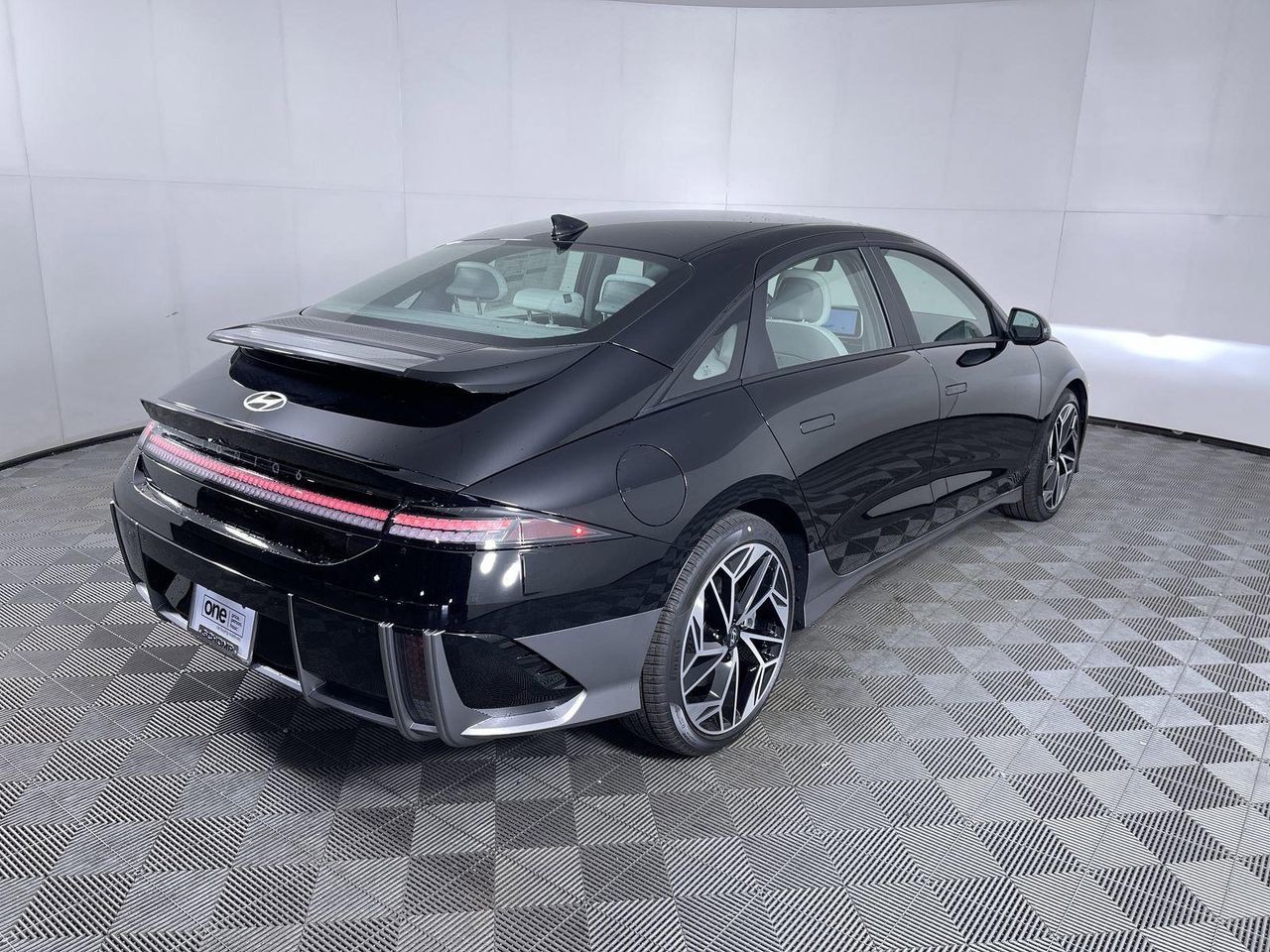 2025 Hyundai Ioniq 6 SEL photo 5