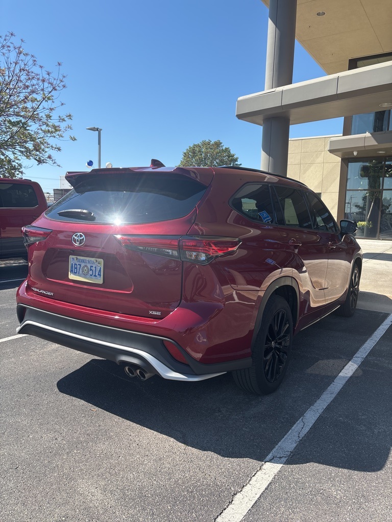 2023 Toyota Highlander XSE photo 4