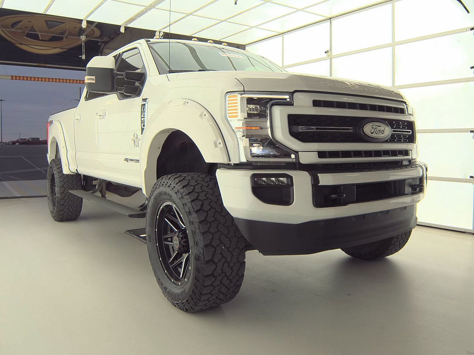 2020 Ford F-250 Lariat photo 2