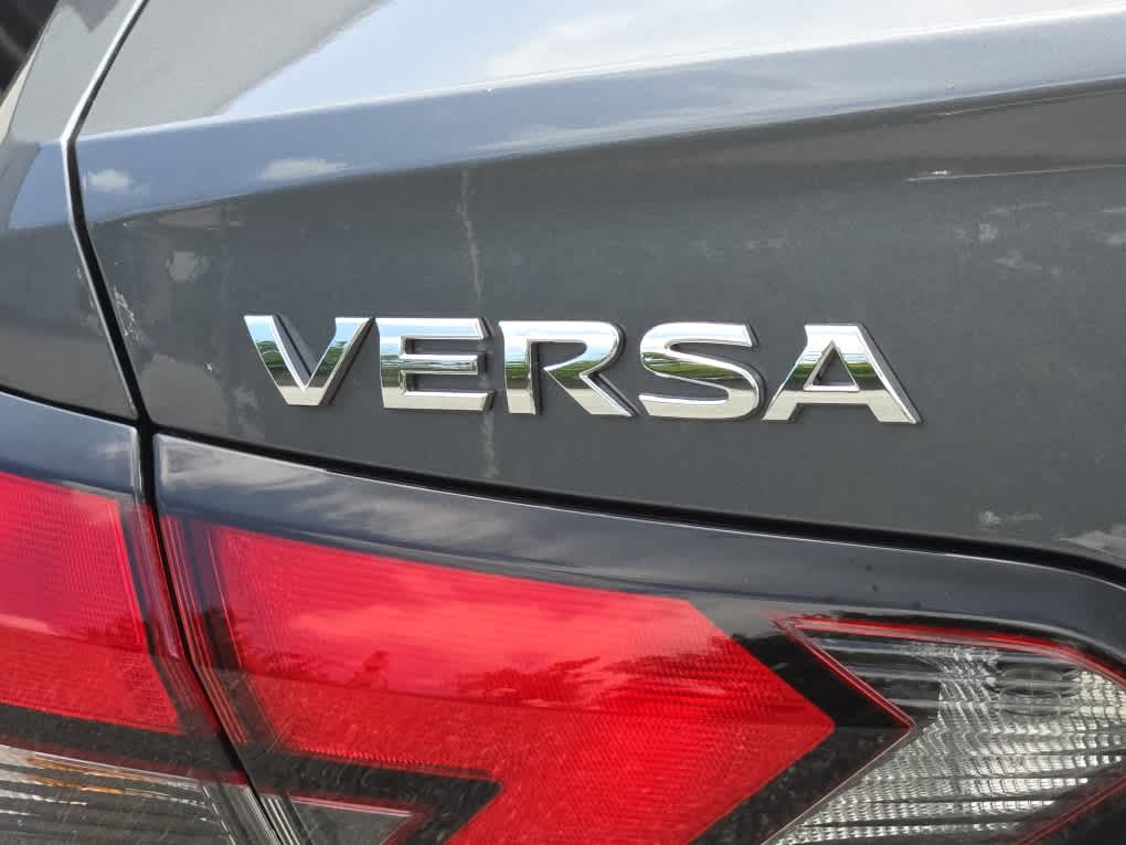 2025 Nissan Versa S photo 18