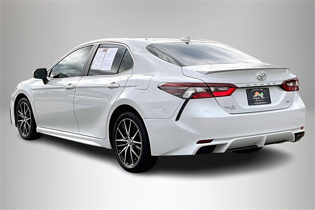 2024 Toyota Camry SE photo 4