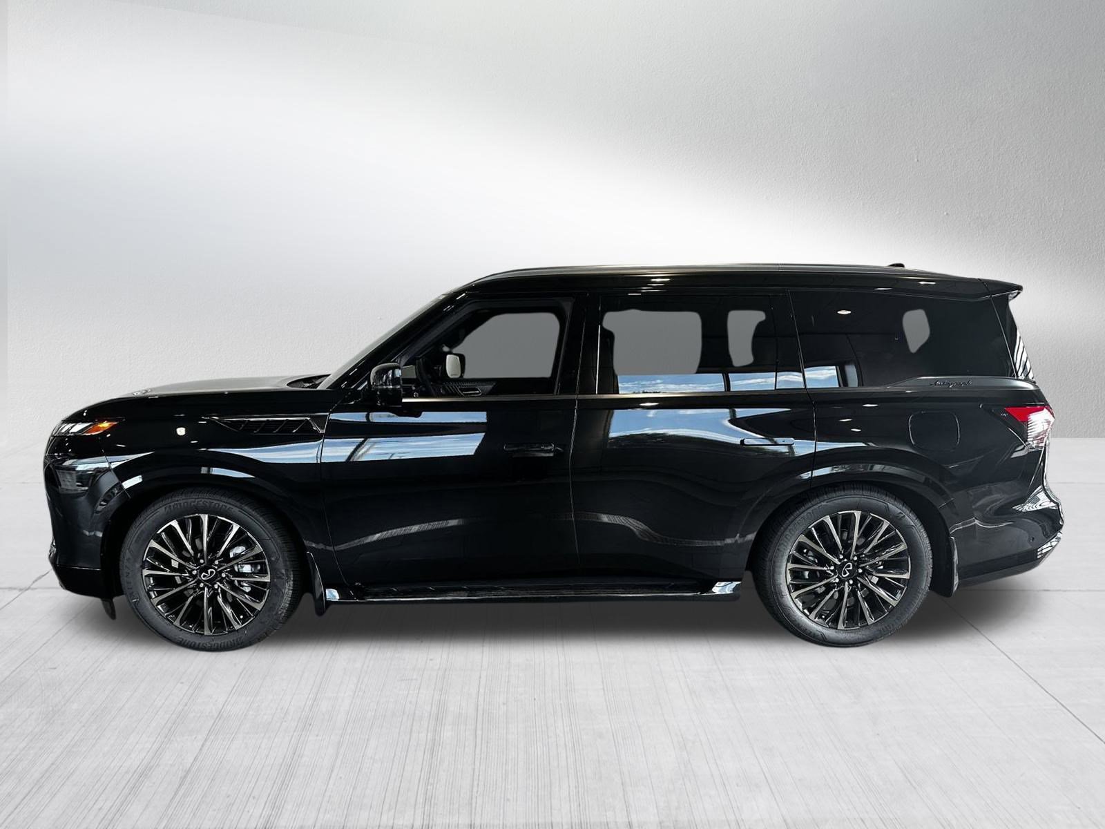2026 Infiniti QX80 photo 2