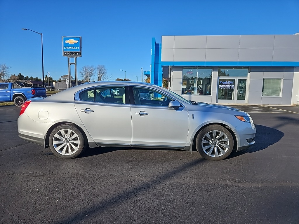 2014 Lincoln MKS Base photo 2