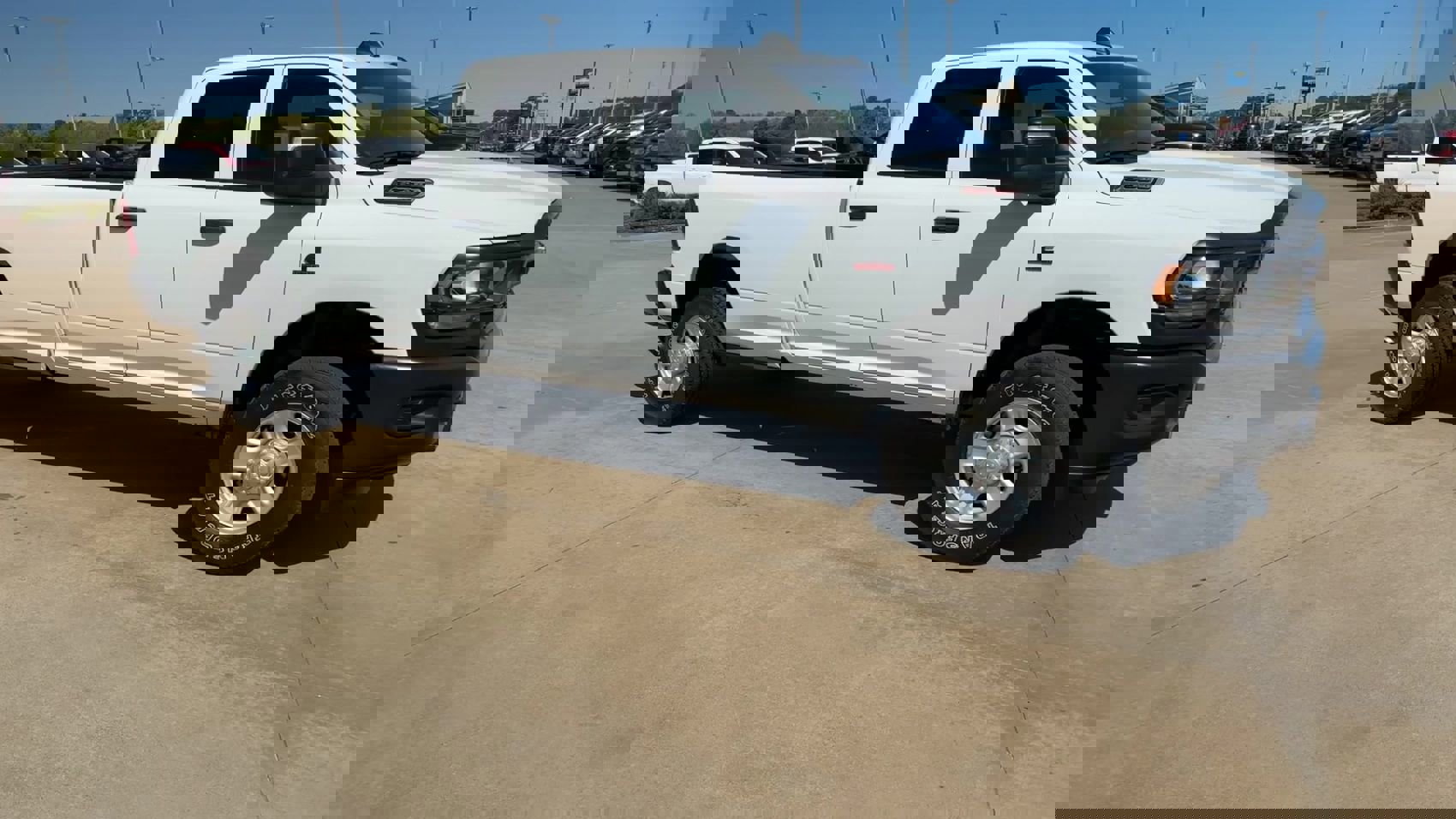 2023 Ram 3500 Tradesman photo 2