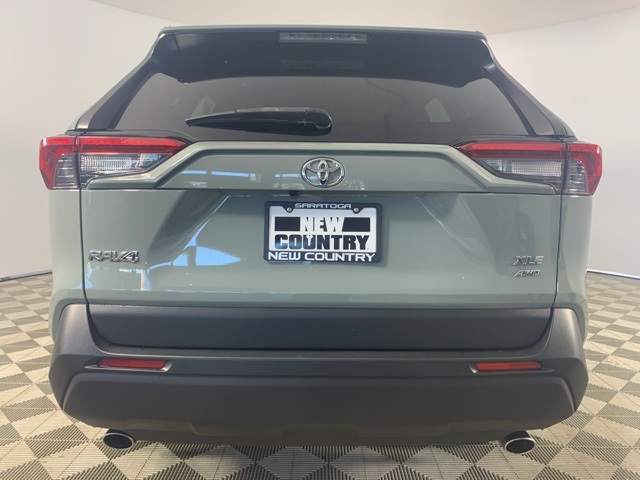 2020 Toyota RAV4 XLE Premium photo 6