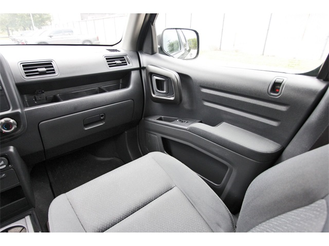 2014 Honda Ridgeline Sport photo 8