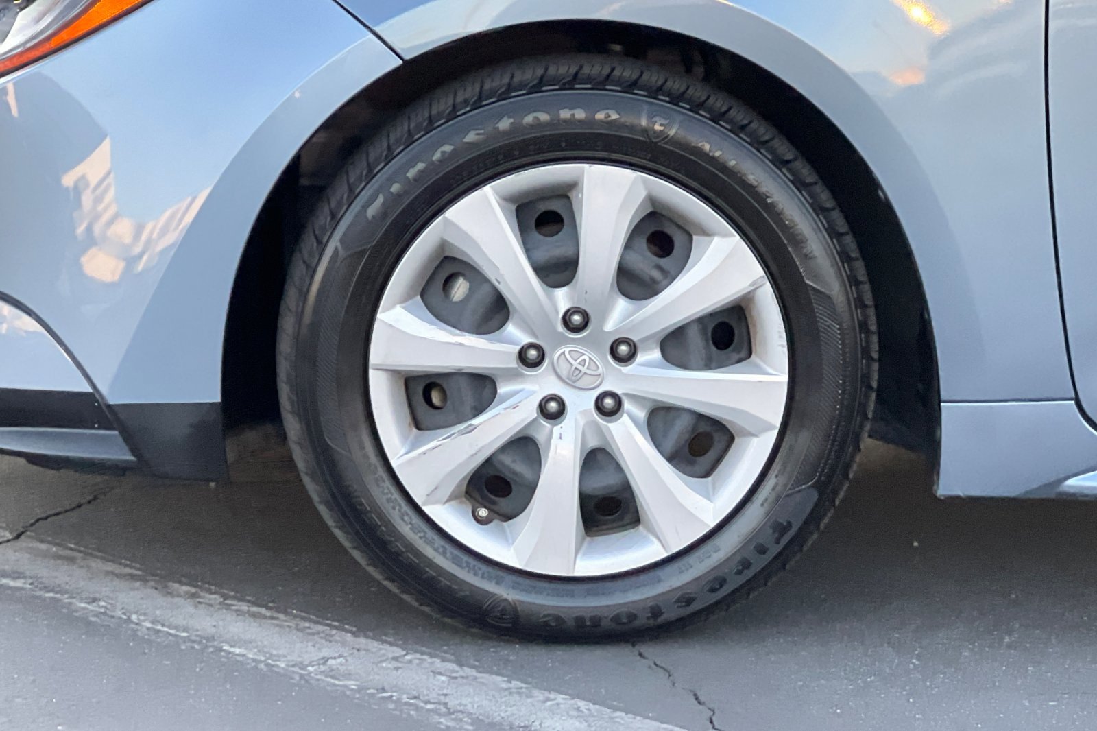 2022 Toyota Corolla LE photo 23