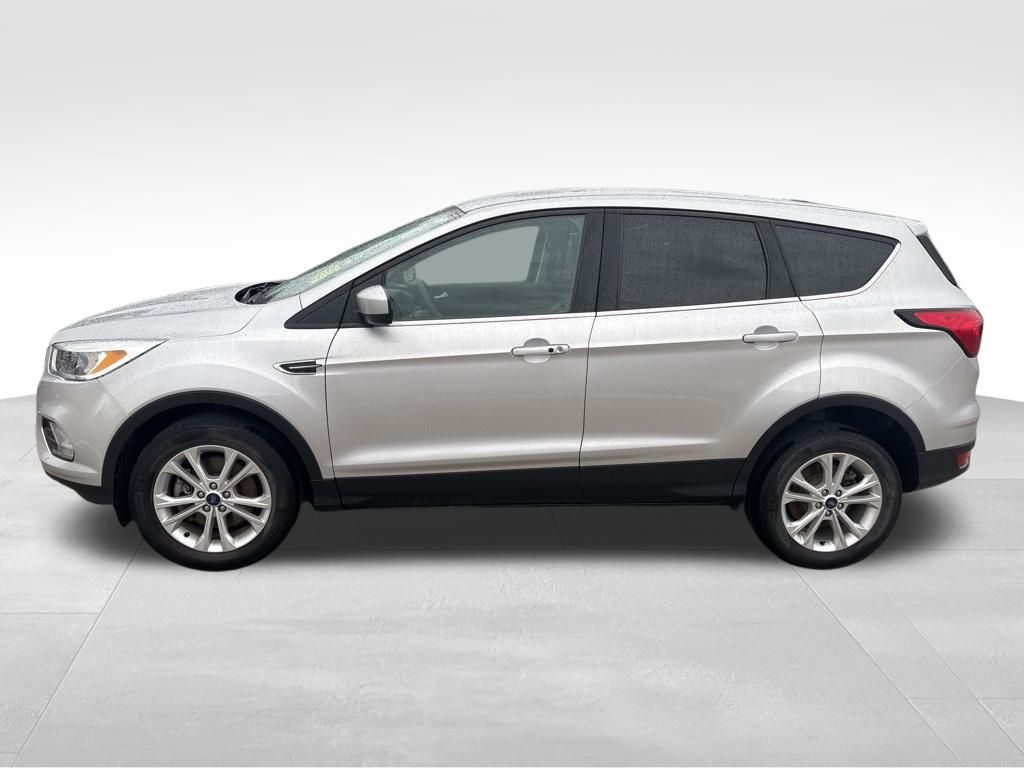 2019 Ford Escape SE photo 2