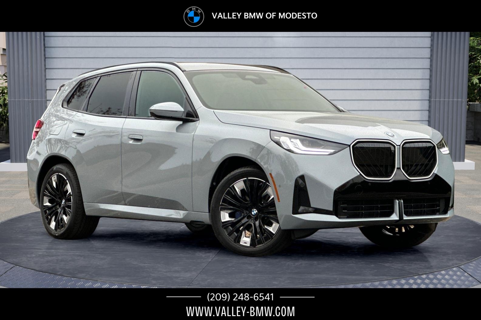 2026 BMW X3 30's photo