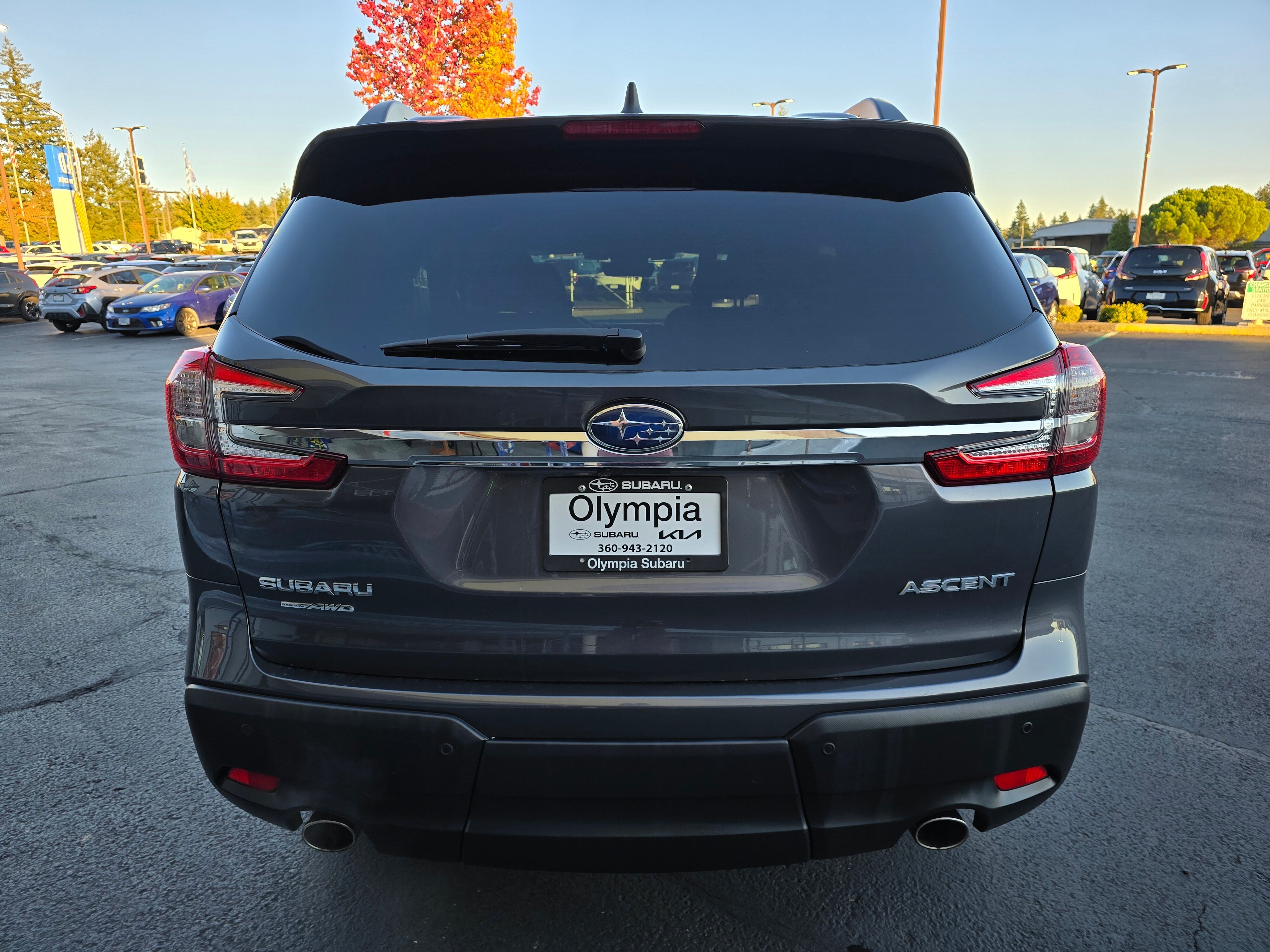 2024 Subaru Ascent Premium photo 2