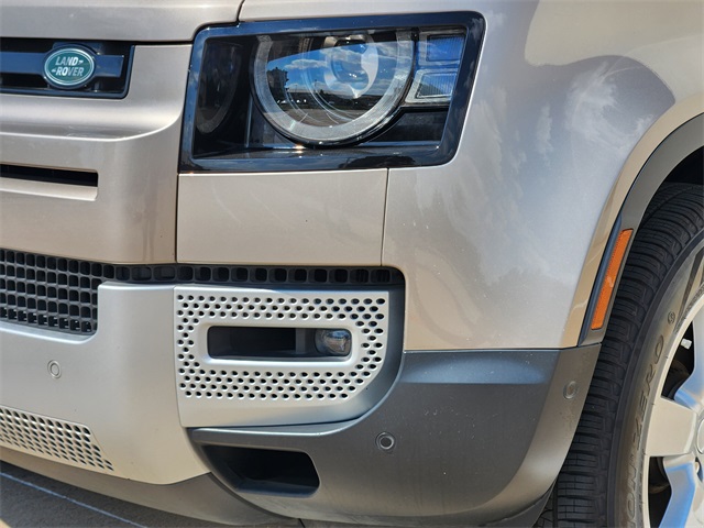2023 Land Rover Defender 110 SE photo 8