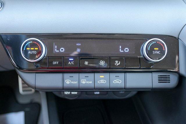 New 2025 White Hyundai SEL Sport image 17