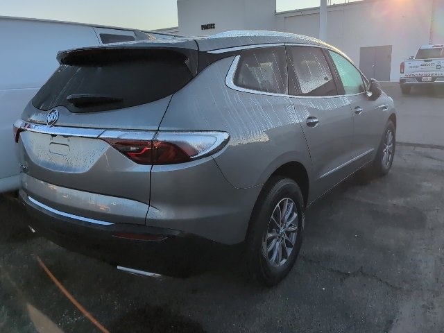 2023 Buick Enclave Essence photo 2