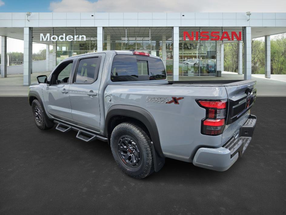 2025 Nissan Frontier Crew Cab PRO-X photo 7