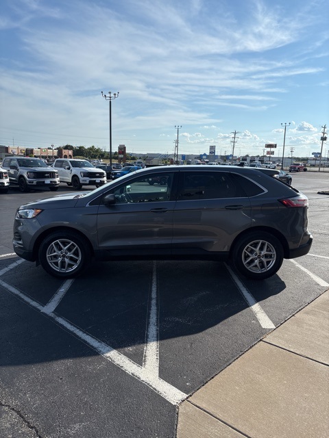 2024 Ford Edge SEL photo 6