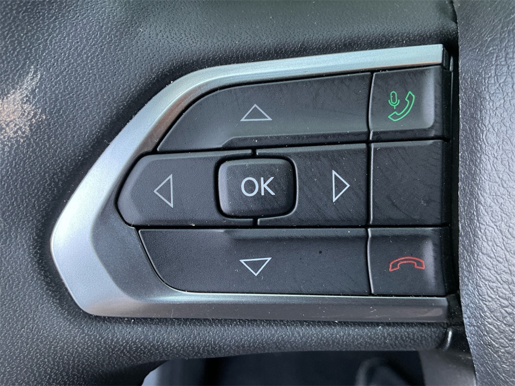 2023 Jeep Compass Latitude Lux photo 34
